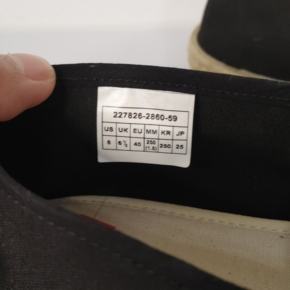 - Levi's Shoes Slip on - Picture 6 of 7